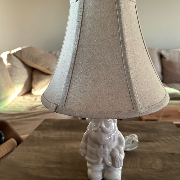 White Santa lamp with lampshade - NO light bulb - Picture 3 of 4